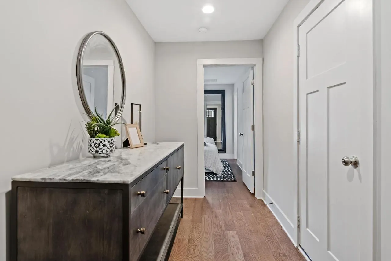 בית נופש 3 Bedroom Townhome In The Heart Of Nashville!