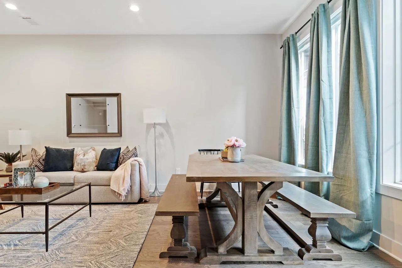 בית נופש 3 Bedroom Townhome In The Heart Of Nashville!