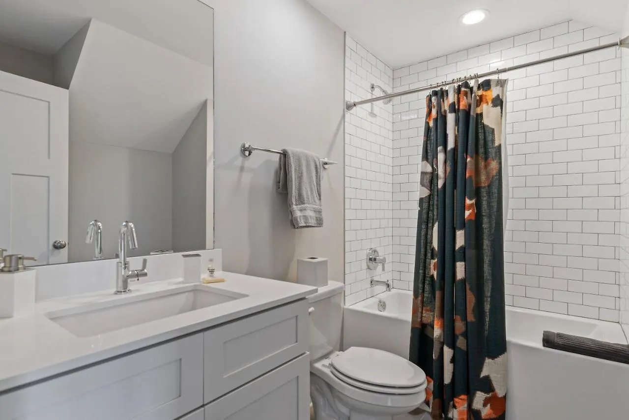 בית נופש 3 Bedroom Townhome In The Heart Of Nashville! ארצות הברית