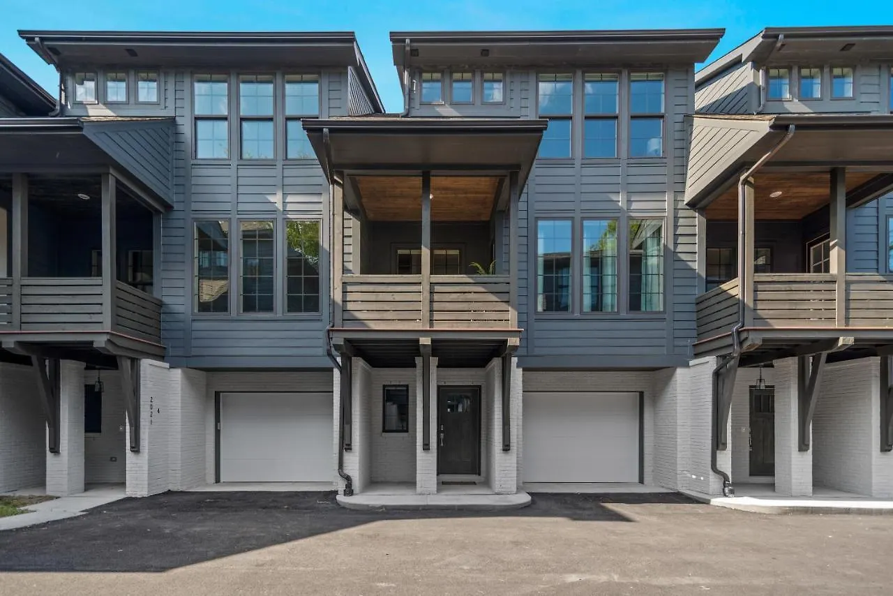 בית נופש 3 Bedroom Townhome In The Heart Of Nashville! ארצות הברית